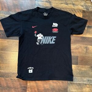 Nike top